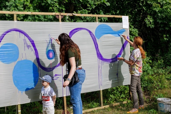  XIX Festiwal Otwarte Ogrody Milanowek,  Portret jedwabiem malowany